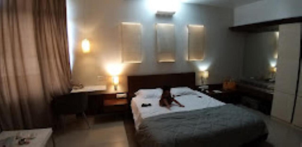Hotel Maratha Residency,Ratnāgiri Eksteriør billede